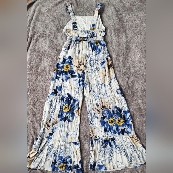 *NWT* ILLA ILLA Floral Wide Leg Jumpsuit Blue White Boho Tiered Ruffle Hem SMALL - Picture 6 of 10